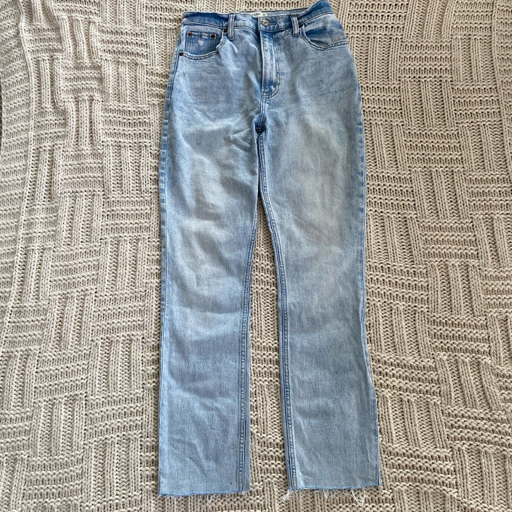 Abercrombie & Fitch The 90s Slim Straight Ultra High Rise